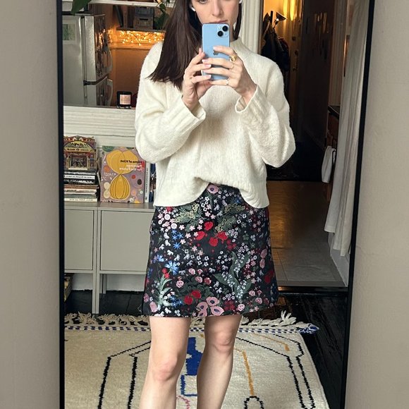 Valentino Runway pre-fall 2015 Silk Floral Mini Skirt | Size 2 - Picture 4 of 8